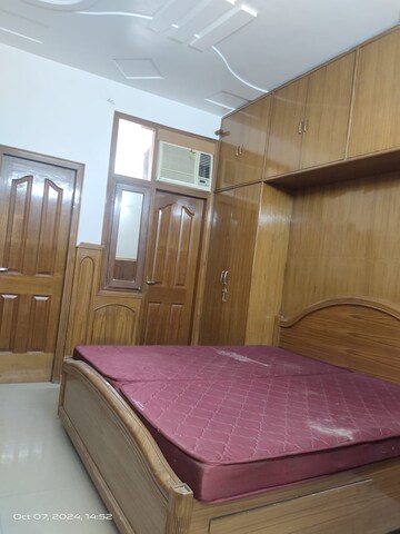 Bedroom in 3 BHK Builder Floor at BPTP Parklands, Sector 76 – for Sale
