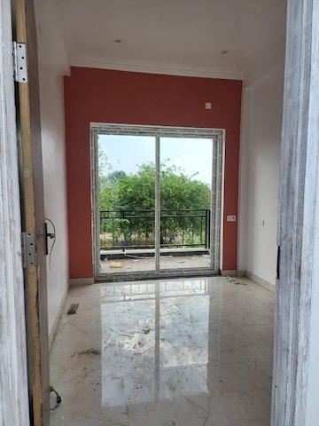 Room in 2 BHK Villa at Sushant Golf City – for Sale