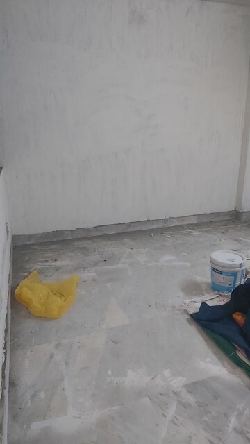 Bathroom in 2.5 BHK Builder Floor at Mayur Vihar Phase 1 – for Sale
