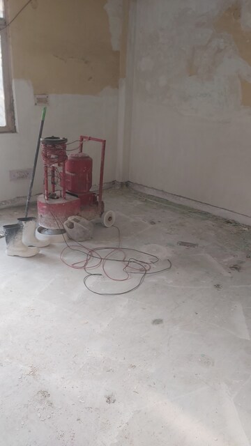 Bathroom in 2.5 BHK Builder Floor at Mayur Vihar Phase 1 – for Sale