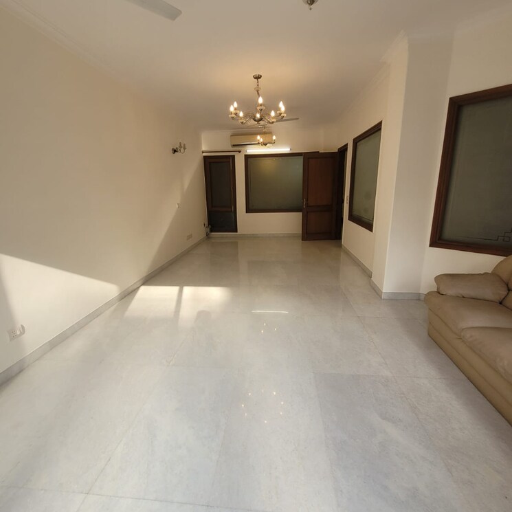 Room, south extension ii 3 Bedroom 4500 Sq.Ft. Independent House In South Extension ii Delhi 7689234