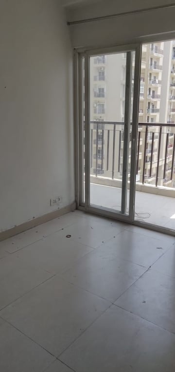 2 BHK Apartment For Rent in Aims Golf Avenue I Sector 75 Noida  7689459