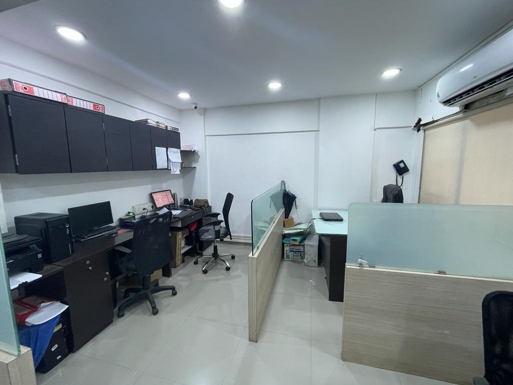 Commercial Office Space 110 Sq.Ft. For Rent in Vile Parle East Mumbai  7689632