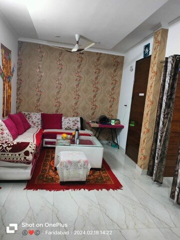 Living Room in 2.5 BHK Builder Floor at Sainik Colony – for Sale