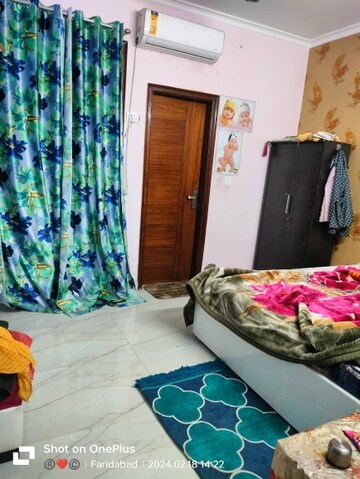Bedroom in 2.5 BHK Builder Floor at Sainik Colony – for Sale