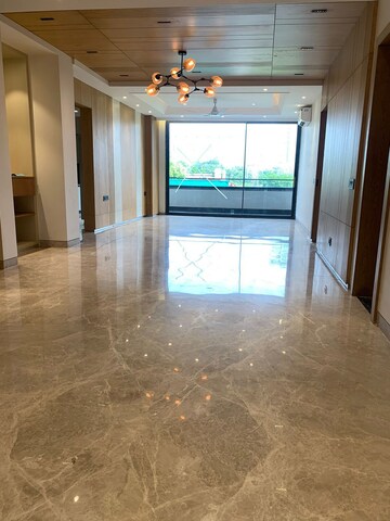 Room in 4 BHK Builder Floor at Sushant Lok 2, Sector 57 – for Sale