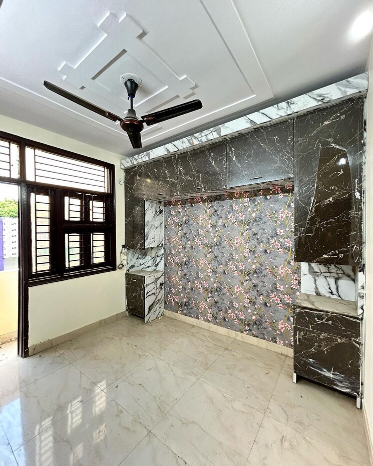 Room, uttam nagar 2 Bedroom 50 Sq.Yd. Builder Floor In Uttam Nagar Delhi 7690376