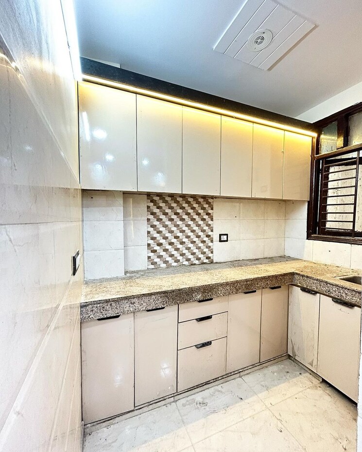 Kitchen, uttam nagar 2 Bedroom 50 Sq.Yd. Builder Floor In Uttam Nagar Delhi 7690376
