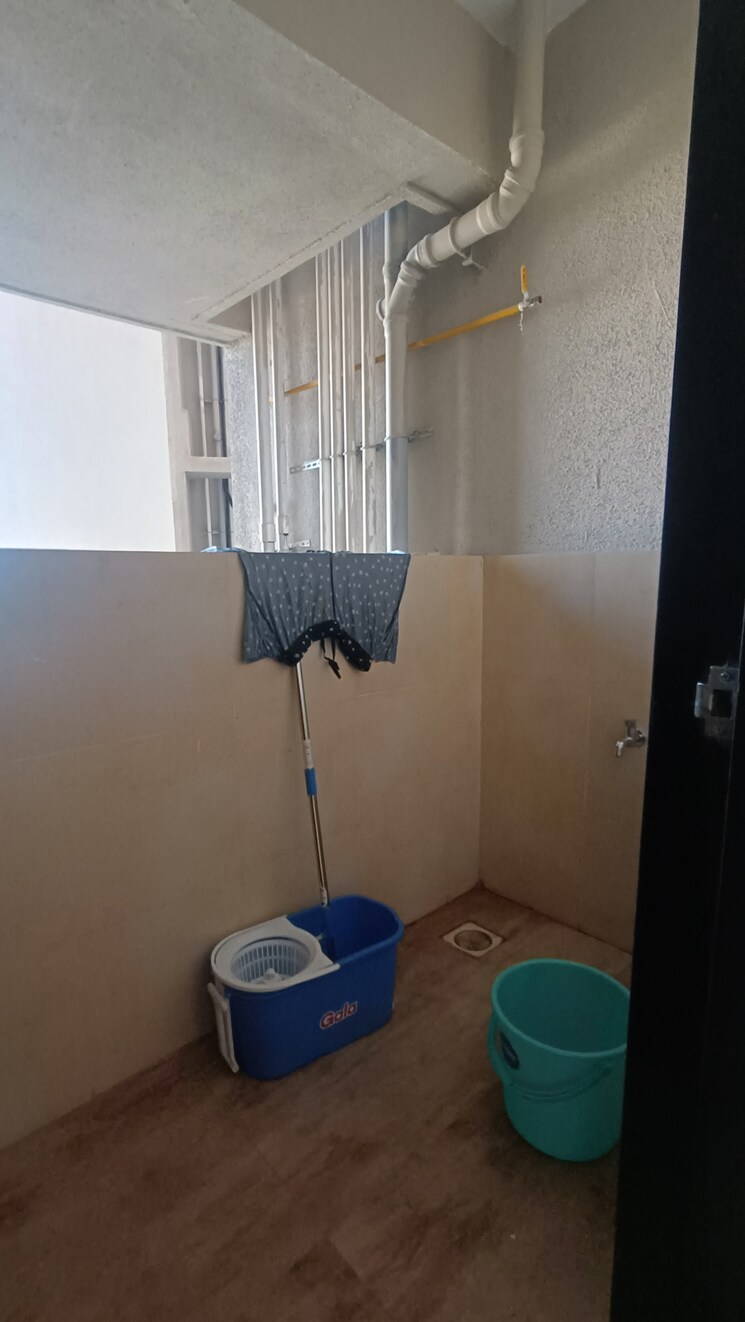 Bathroom, krishna-amorapolis 3 Bedroom 1021 Sq.Ft. Apartment In Dhanori Pune 7690414