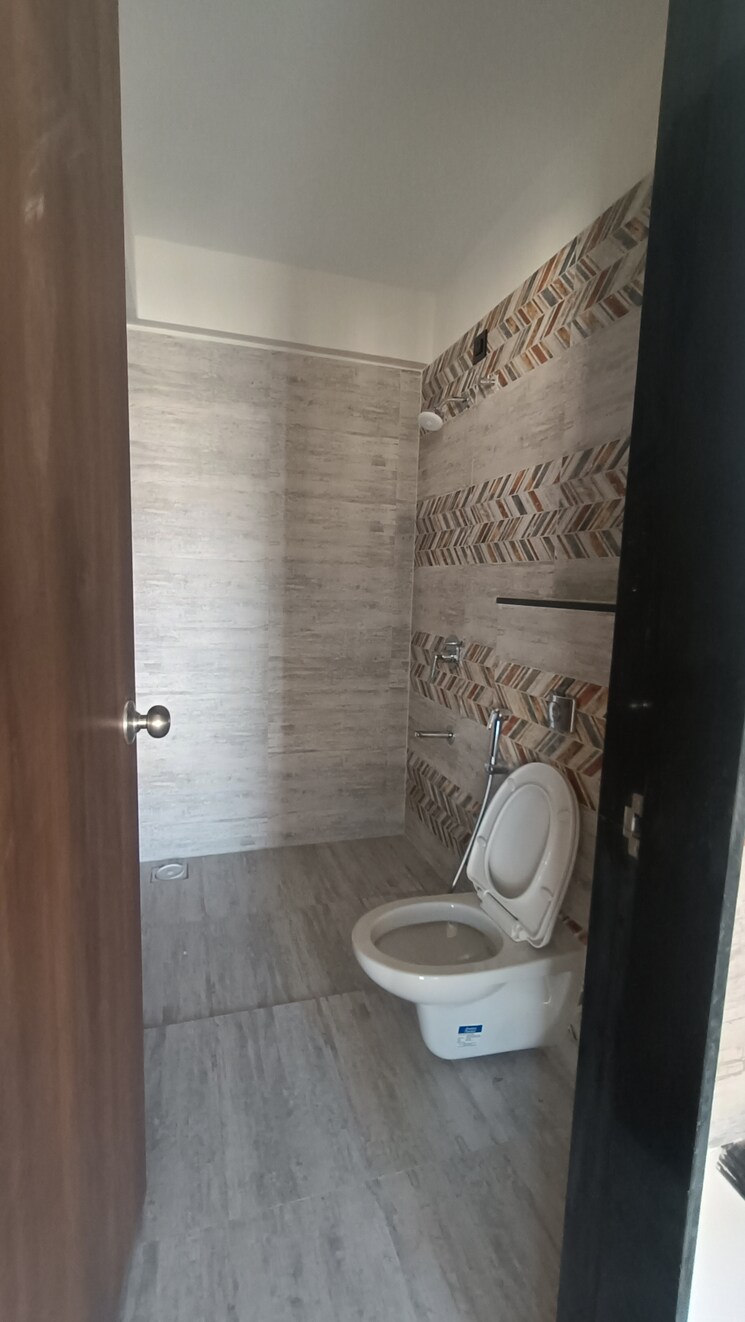 Bathroom, krishna-amorapolis 3 Bedroom 1021 Sq.Ft. Apartment In Dhanori Pune 7690414