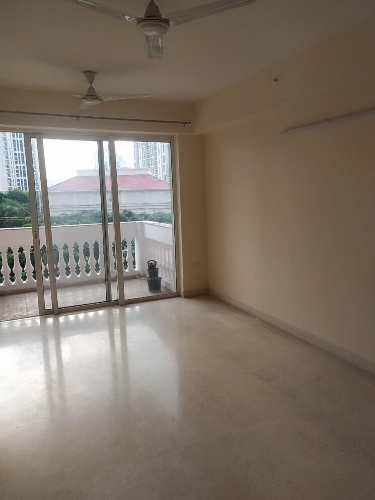 Room, dlf-regal-gardens 3 Bedroom 1730 Sq.Ft. Apartment In Sector 90 Gurgaon 7690420