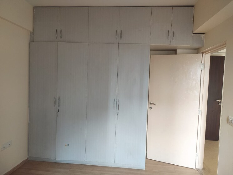 Room, dlf-regal-gardens 3 Bedroom 1730 Sq.Ft. Apartment In Sector 90 Gurgaon 7690420