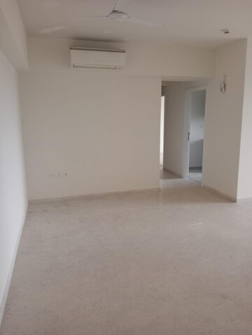 Room in 3 BHK Apartment at DLF The Skycourt, Sector 86 – for Sale