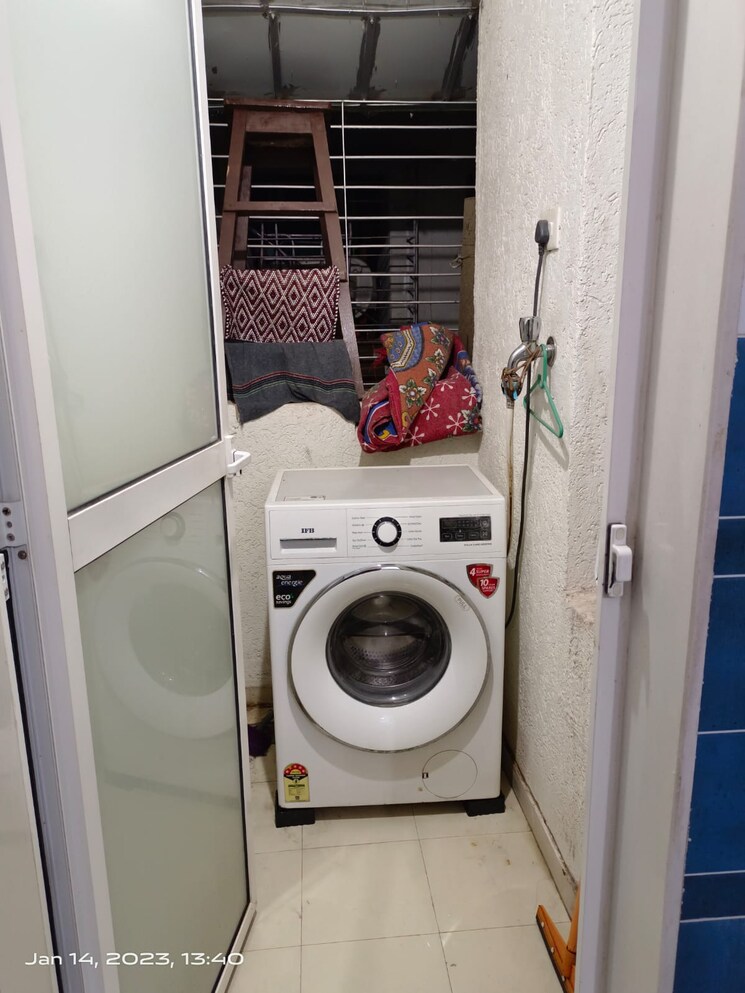 Bathroom, lodha-amara-tower-6-and-22 2 Bedroom 585 Sq.Ft. Apartment In Kolshet Road Thane 7690476