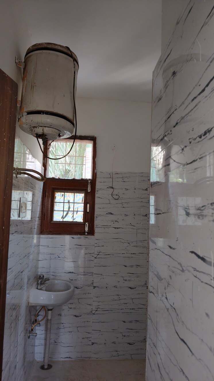 Room, ambala highway 3 Bedroom 104 Sq.Yd. Villa In Ambala Highway Zirakpur 7690556