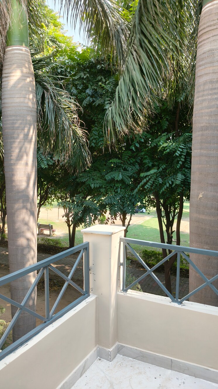 Balcony, ambala highway 3 Bedroom 104 Sq.Yd. Villa In Ambala Highway Zirakpur 7690556