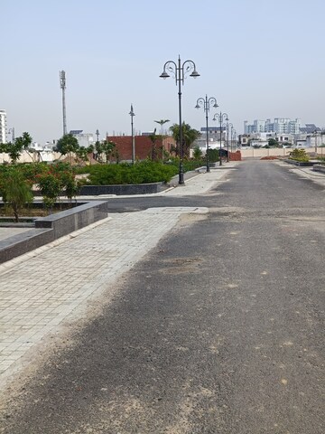 Plot For Sale in Iim Road
