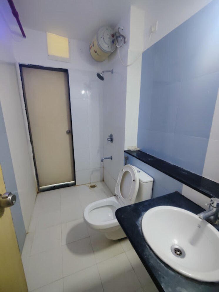 Bathroom, paranjape-schemes-blue-ridge 1 Bedroom 439 Sq.Ft. Apartment In Hinjewadi Pune 7690688
