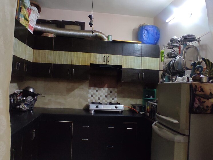 Kitchen, uttam nagar 3 Bedroom 75 Sq.Yd. Builder Floor In Uttam Nagar Delhi 7690779