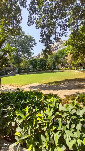 3 BHK Builder Floor – Garden View at SS Southend Floors, South City 2 - for Rent