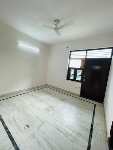 Room in 3 BHK Builder Floor at Ardee City, Sector 52 – for Sale
