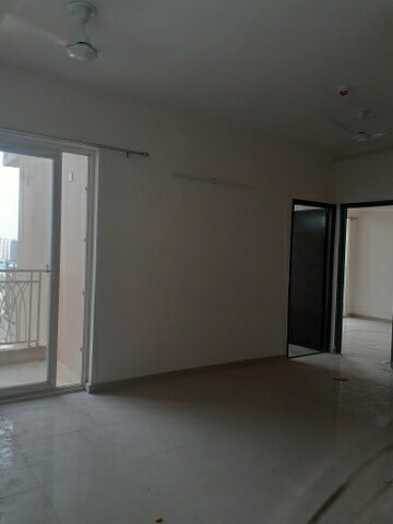 Room in 2 BHK Apartment at Mahagun Mywoods III, Sector 16c Greater Noida – for Sale