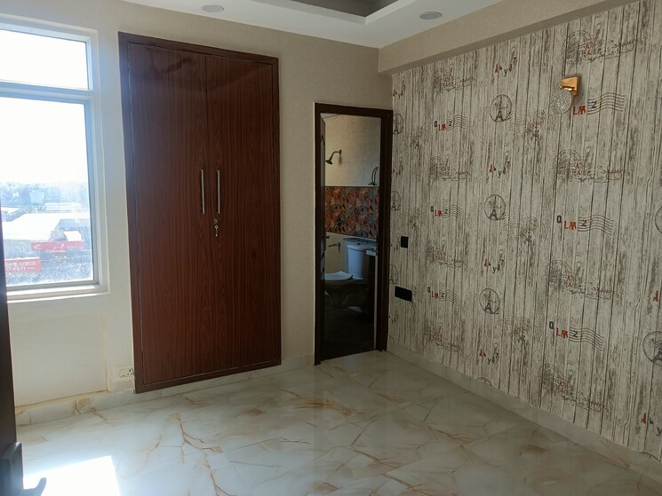 Room, gaurs-cascades 2.5 Bedroom 1355 Sq.Ft. Apartment In Raj Nagar Extension Ghaziabad 7690995