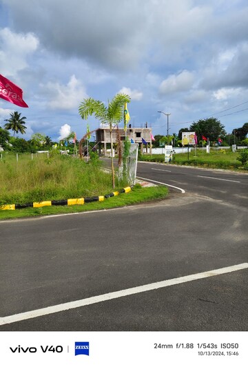  Plot – Garden View at Singhvi Garden, Kelambakkam - for Sale
