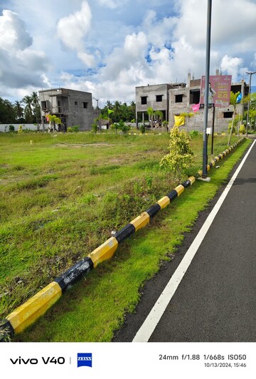  Plot – Garden View at Singhvi Garden, Kelambakkam - for Sale