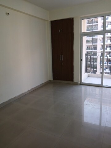 Room in 3 BHK Apartment at Galaxy North Avenue ll, Gaur City 2  – for Sale