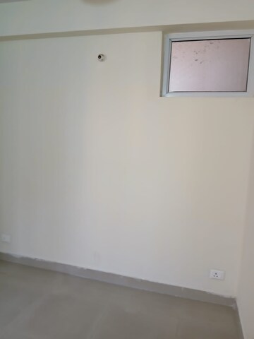 Room in 3 BHK Apartment at Galaxy North Avenue ll, Gaur City 2  – for Sale