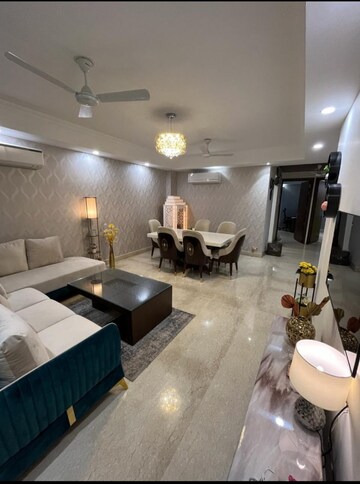 Master Bedroom in 3 BHK Builder Floor at New Rajinder Nagar – for Sale