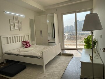 Bedroom in 4 BHK Builder Floor at SS Linden, Sector 84 – for Sale