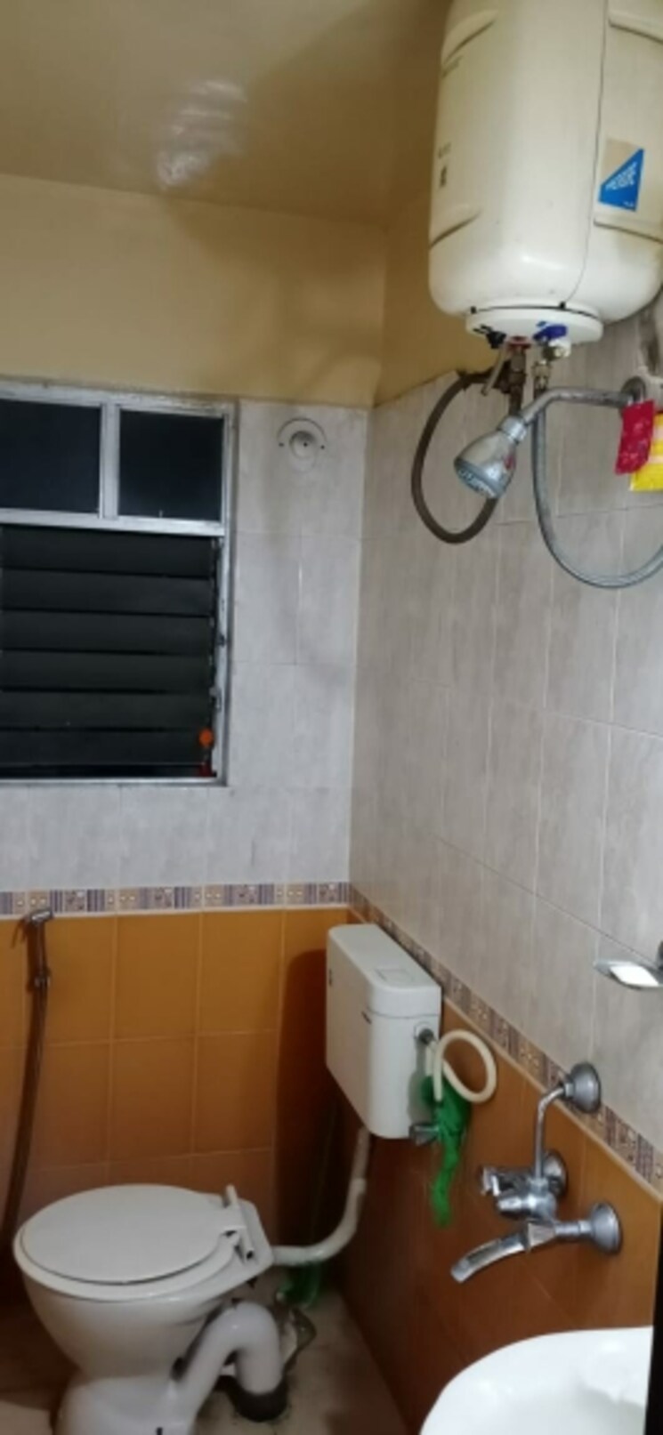 Bathroom, kul-kubera-sankul 2 Bedroom 1080 Sq.Ft. Apartment In Hadapsar Pune 7692263