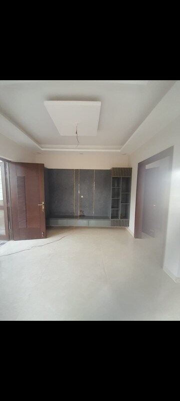 Bedroom in 4 BHK Builder Floor at Sector 85 – for Sale