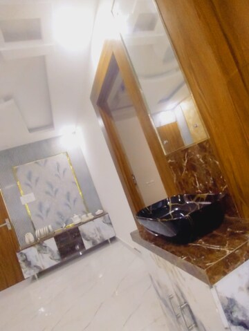 Furnished Amenities in 2 BHK Apartment at Conscient Habitat 78, Sector 78 – for Sale