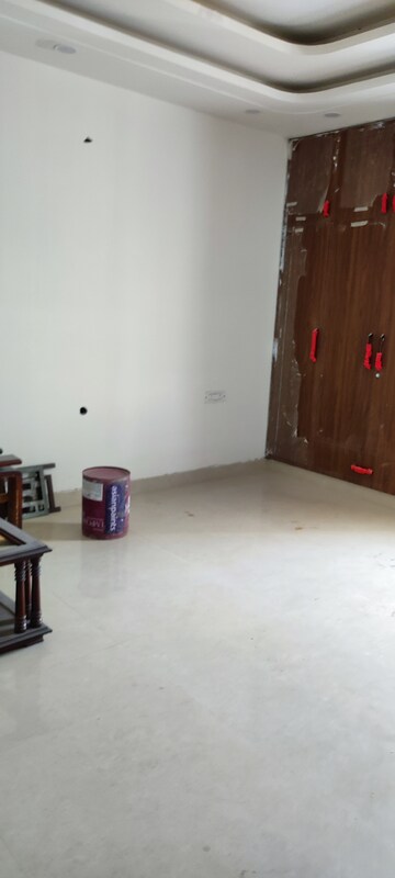 Furnished Amenities in 3 BHK Builder Floor at BPTP Park Central, Sector 85 – for Sale