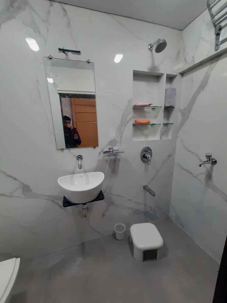 Bathroom, saaga-nav-vishwadham-chs-ltd 1 Bedroom 600 Sq.Ft. Apartment In Santacruz East Mumbai 7692590