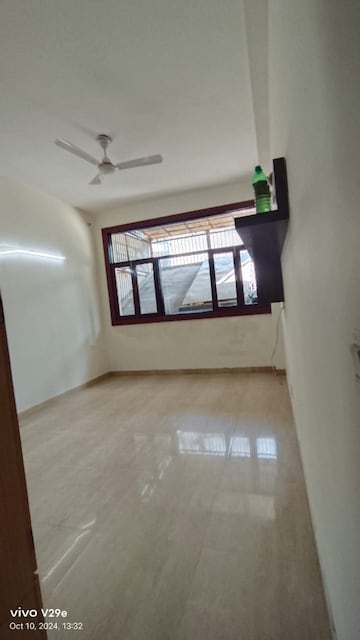 Room in 3 BHK Builder Floor at SS Southend Floors, South City 2 – for Sale