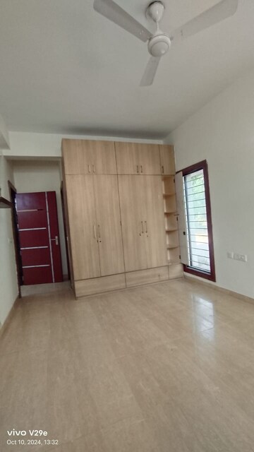 Room in 3 BHK Builder Floor at SS Southend Floors, South City 2 – for Sale