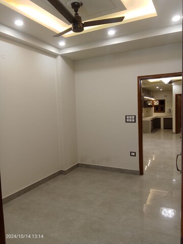 Room in 3 BHK Builder Floor at Palam Colony – for Sale
