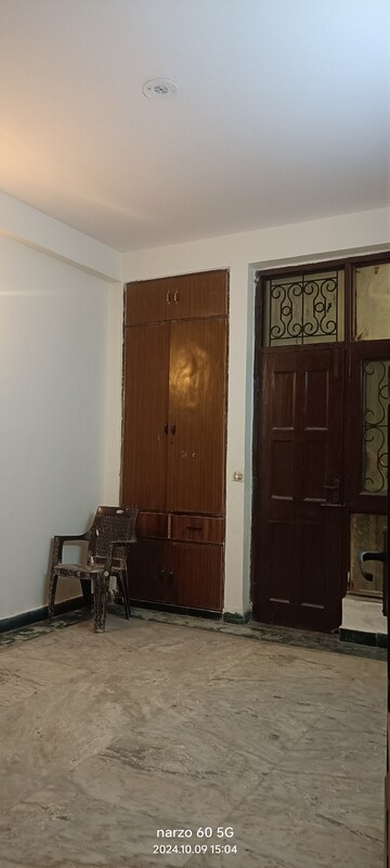 Living Room in 5 BHK Villa at Sector 41 – for Sale
