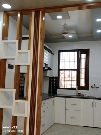 3 BHK Builder Floor For Resale in Laxmi Nagar Delhi  7693075