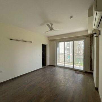 Room in 3 BHK Apartment at Conscient Heritage Max, Sector 102 – for Sale