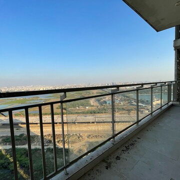 4 BHK Apartment For Sale in Conscient Heritage Max, Sector 102
