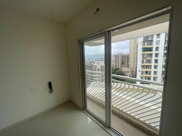 Room in 1 BHK Apartment at JVM Corner Stone, Naupada – for Sale