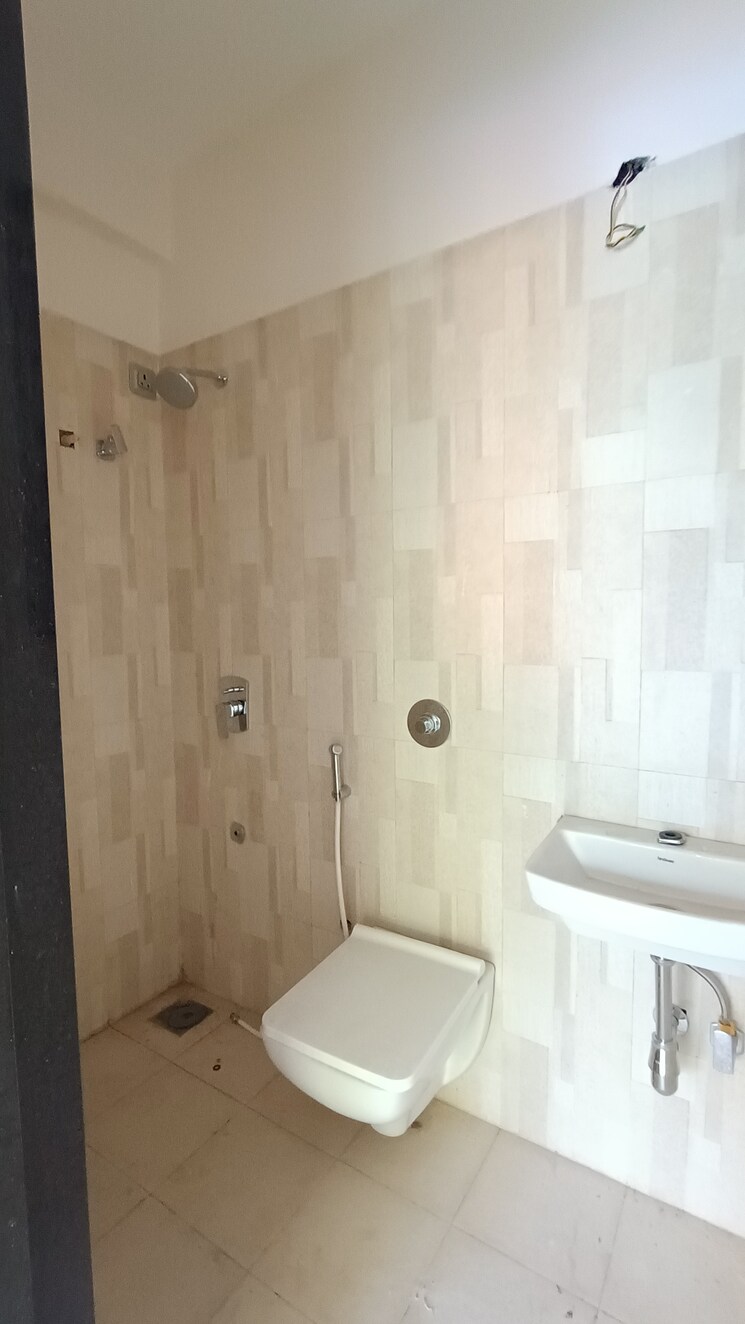 Bathroom, shanti-tower-prabhadevi 1 Bedroom 400 Sq.Ft. Builder Floor In Prabhadevi Mumbai 7693778