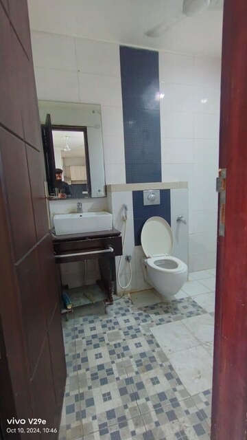 Bathroom in 3 BHK Builder Floor at Uppal Southend, Sector 49 – for Sale