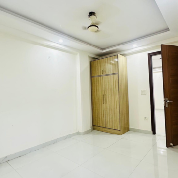 Room in 3 BHK Builder Floor at Chattarpur – for Sale
