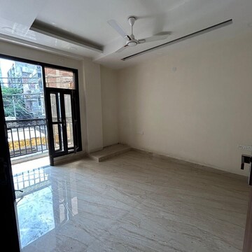 Room in 3 BHK Builder Floor at Chattarpur – for Sale